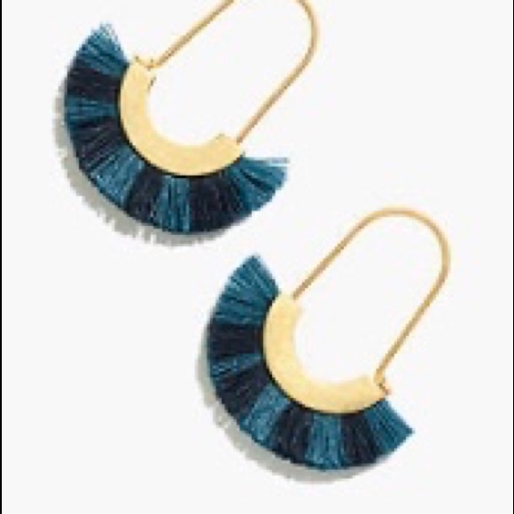 Madewell Jewelry - Madewell Arc Wire Fringe Earrings